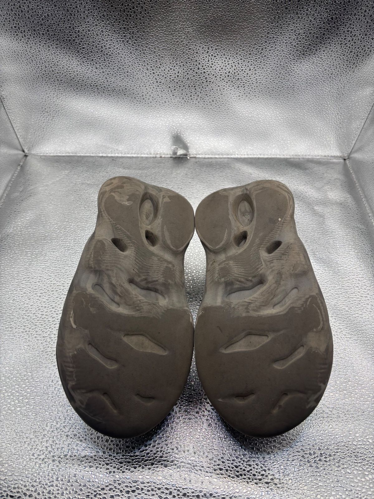adidas Yeezy Foam Runner "MX Granite" - photo 3