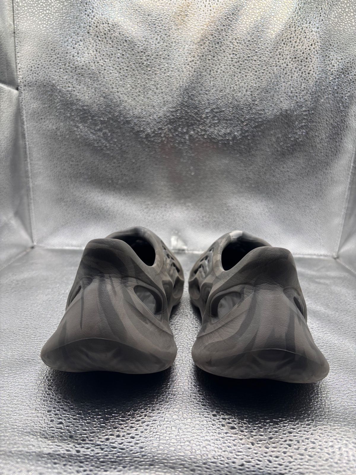 adidas Yeezy Foam Runner "MX Granite" - photo 4