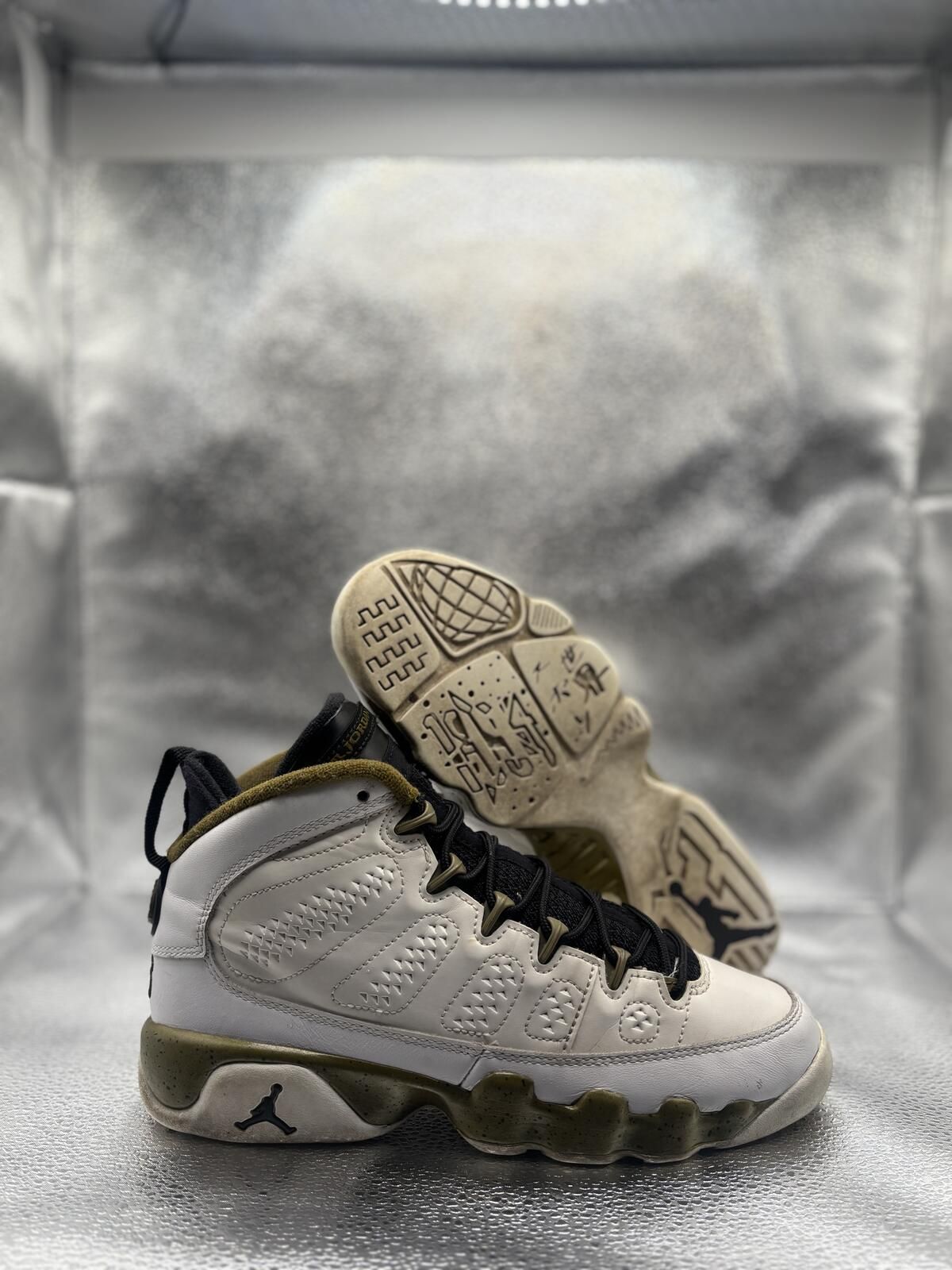 Nike Air Jordan 9 retro statue GS