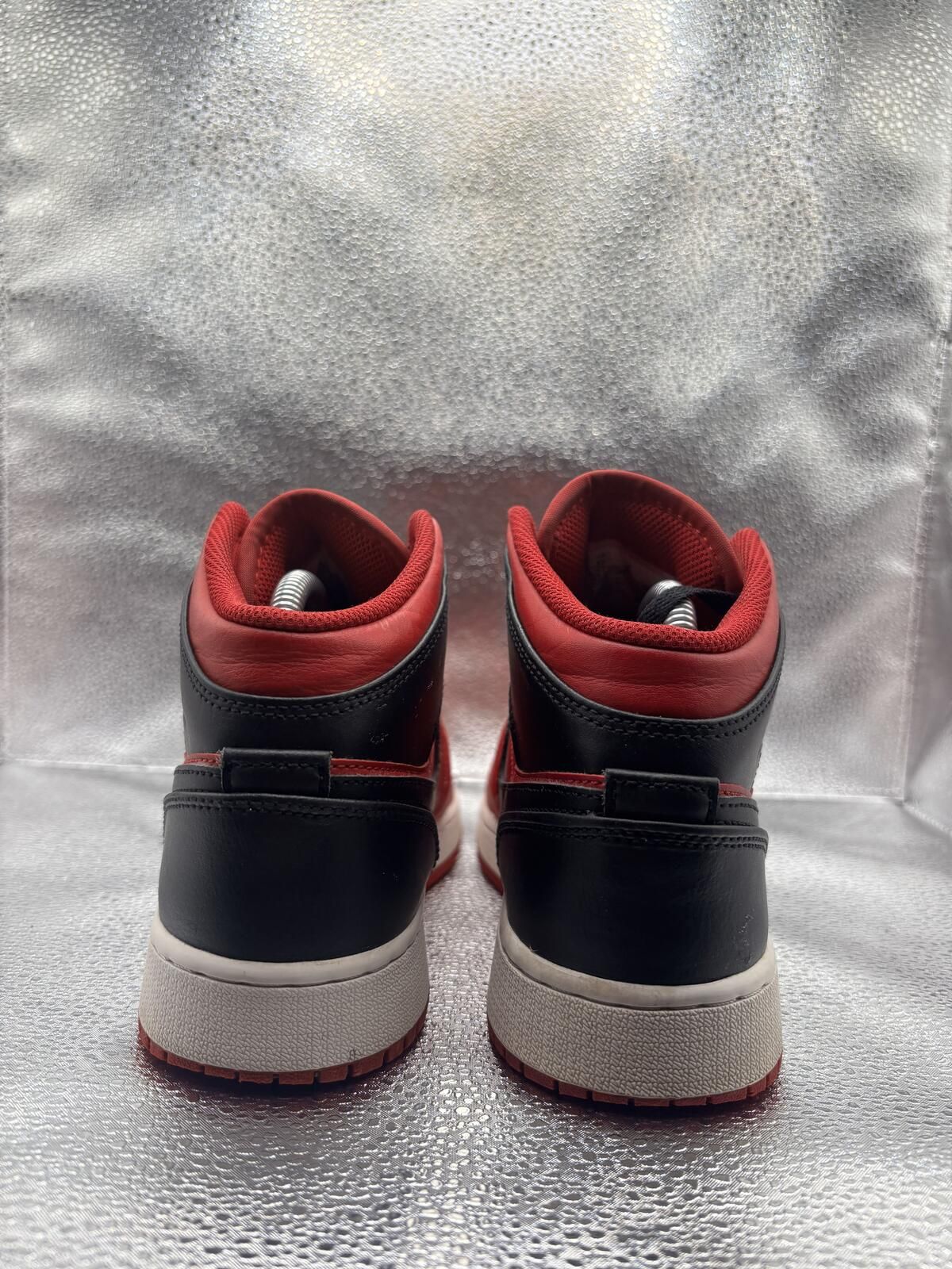Air Jordan 1 mid reverse red 2021 GS - photo 4