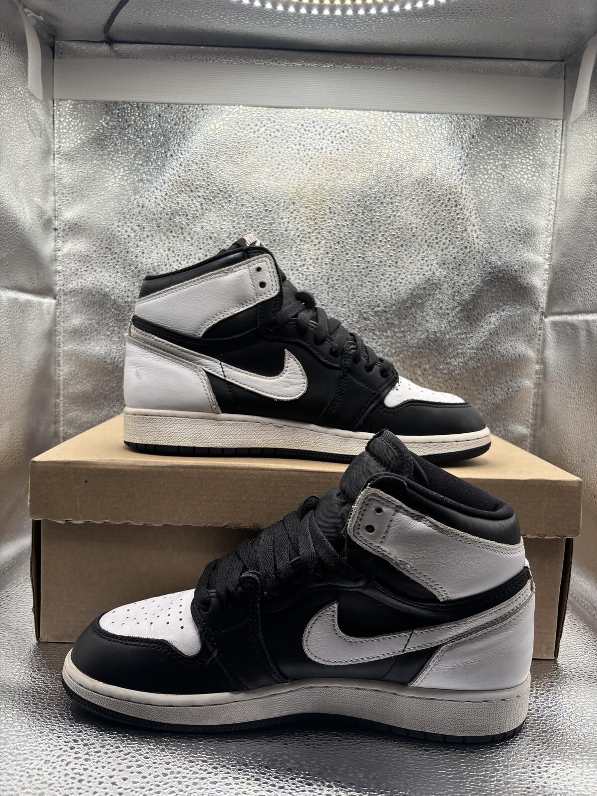 Air Jordan 1 high black white GS - photo 5