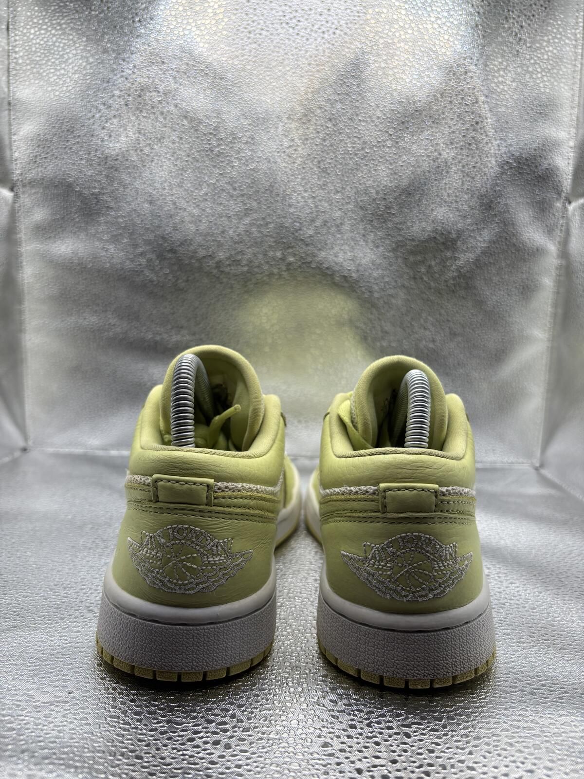 Air Jordan 1 Low Limelight - photo 4