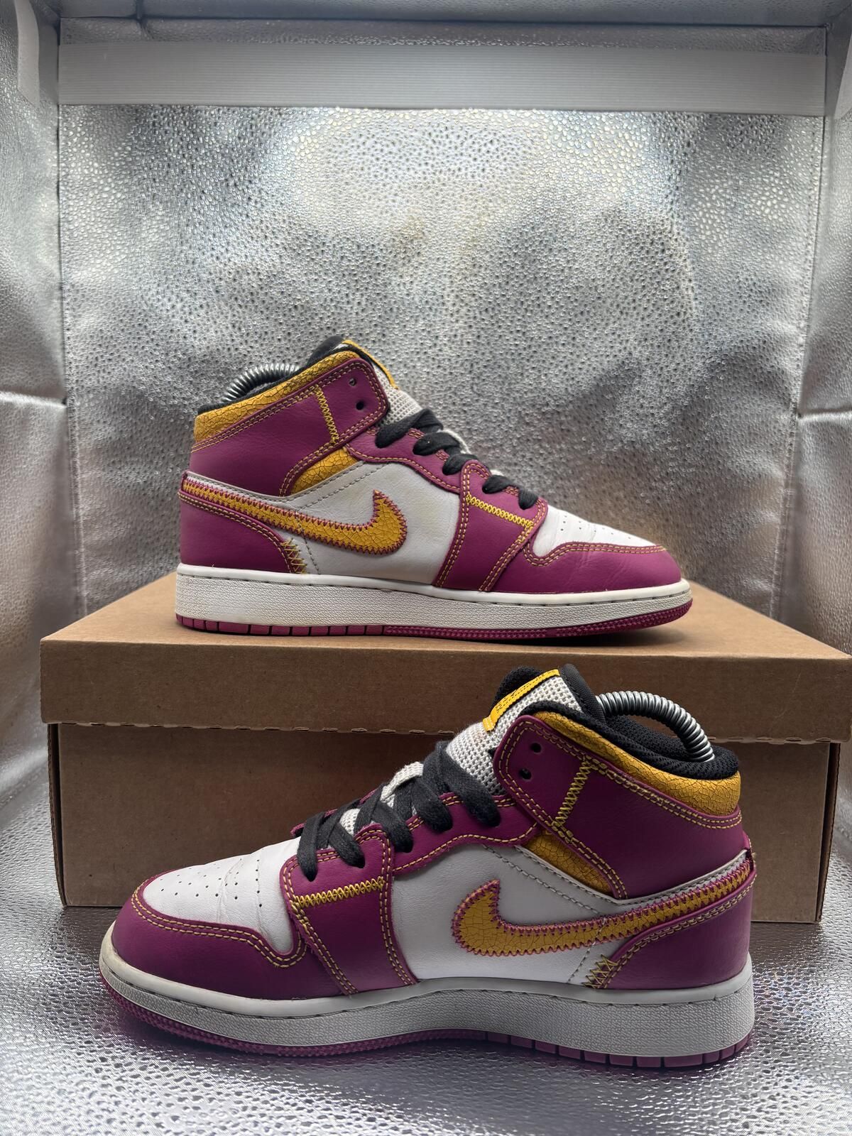 Air Jordan 1 mid dia de los Muertos GS - photo 5