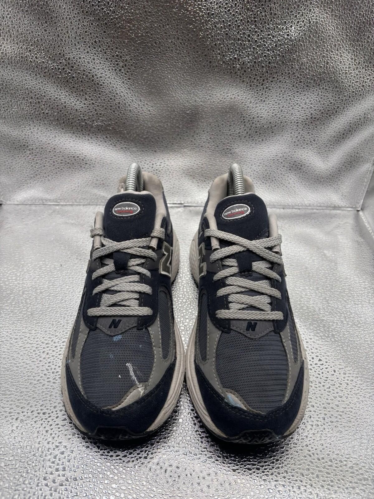 Size 5GS or 6.5W - New Balance 2002R Steel GS - photo 2