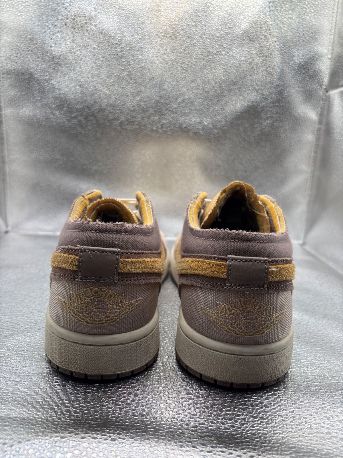 Air Jordan 1 Low SE Craft "Inside Out Taupe Haze" - photo 4