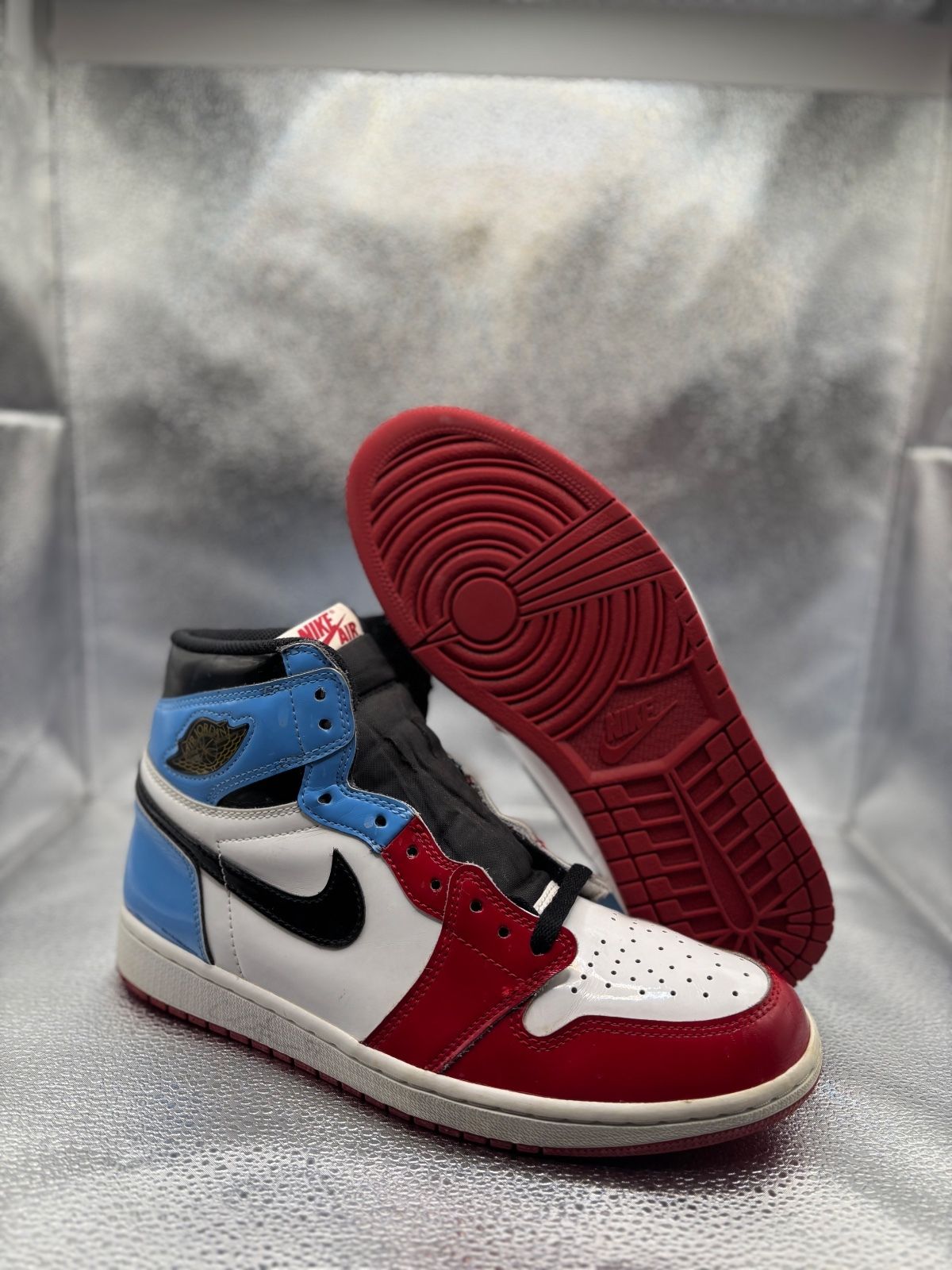 Air Jordan 1 Retro High OG Fearless UNC Chicago