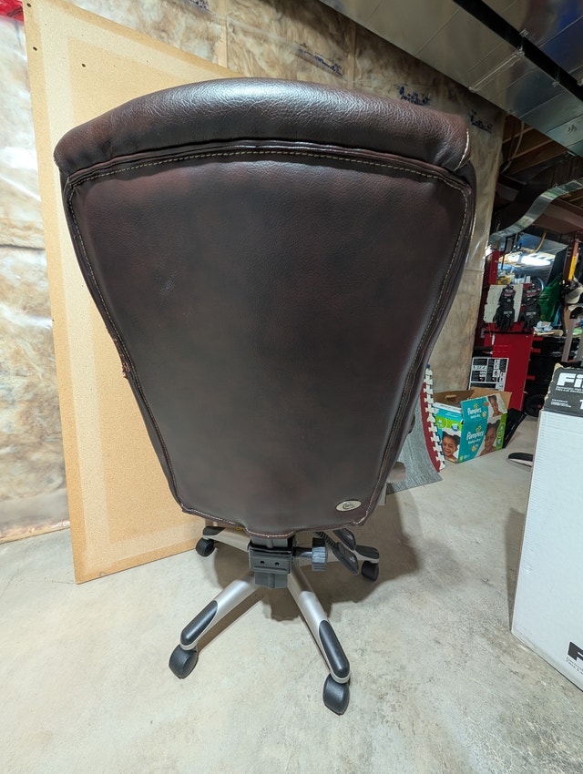 Office Chair - photo 3