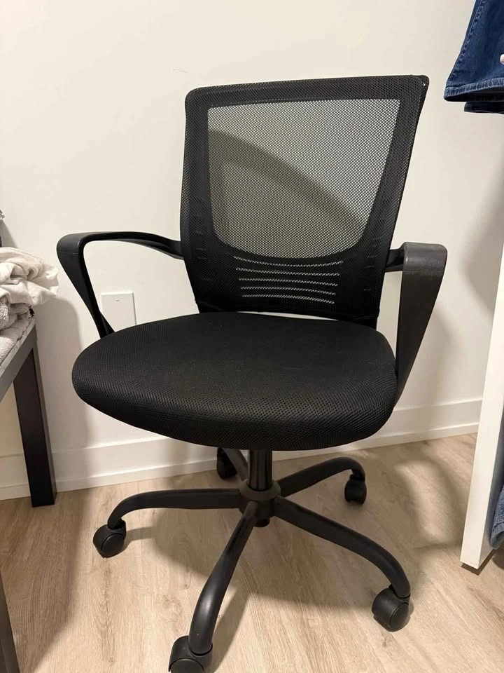 Black Mesh Office Chair - photo 5