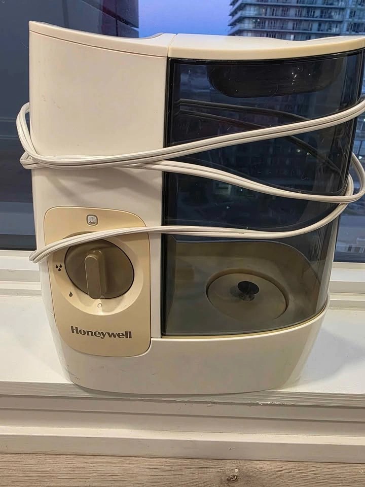 Honeywell Humidifier - photo 2