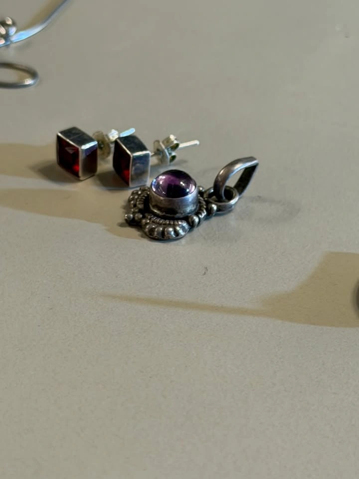 Sterling silver jewelry lot: Swarovski pendant, ring, pendant - photo 3