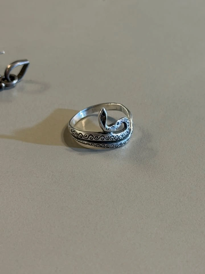Sterling silver jewelry lot: Swarovski pendant, ring, pendant - photo 4