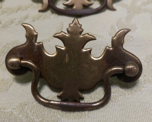 8 Very Vintage Batwing Drawer Pulls, Chippendale Style - photo 2