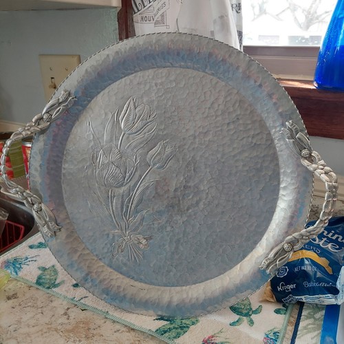 Rodney Kent Hammered Aluminum Tulip Tray - photo 5