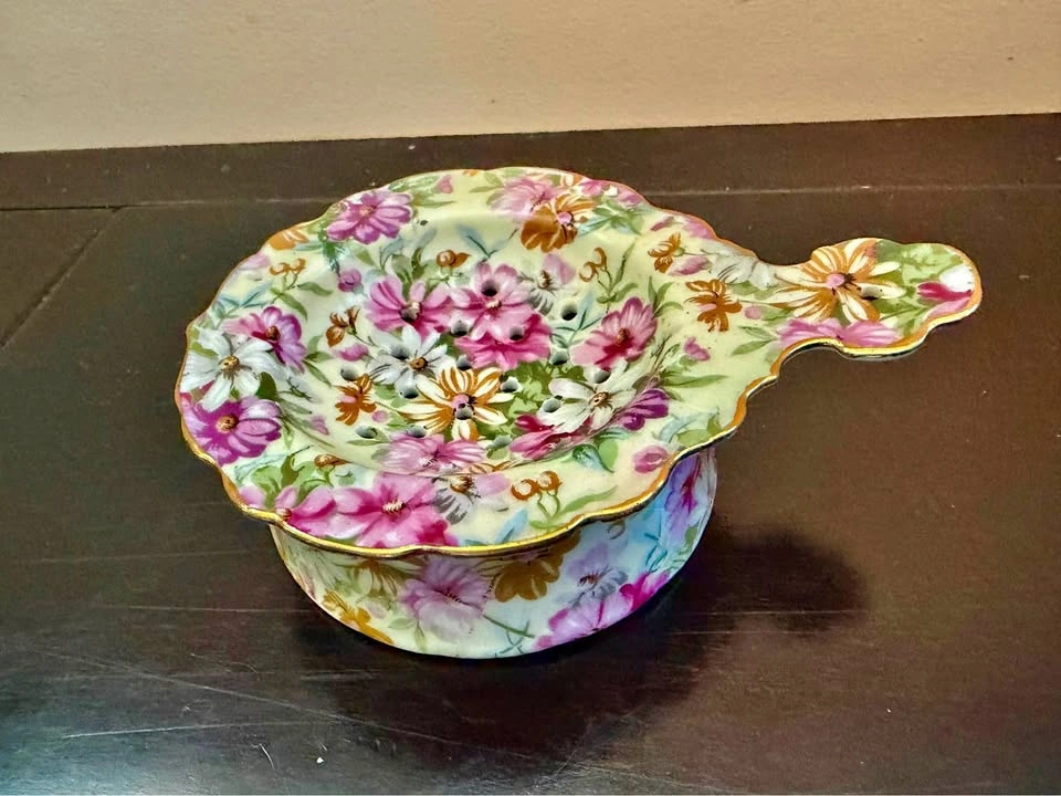 VINTAGE FLORAL CHINTZ TEA STRAINER NORCREST JAPAN