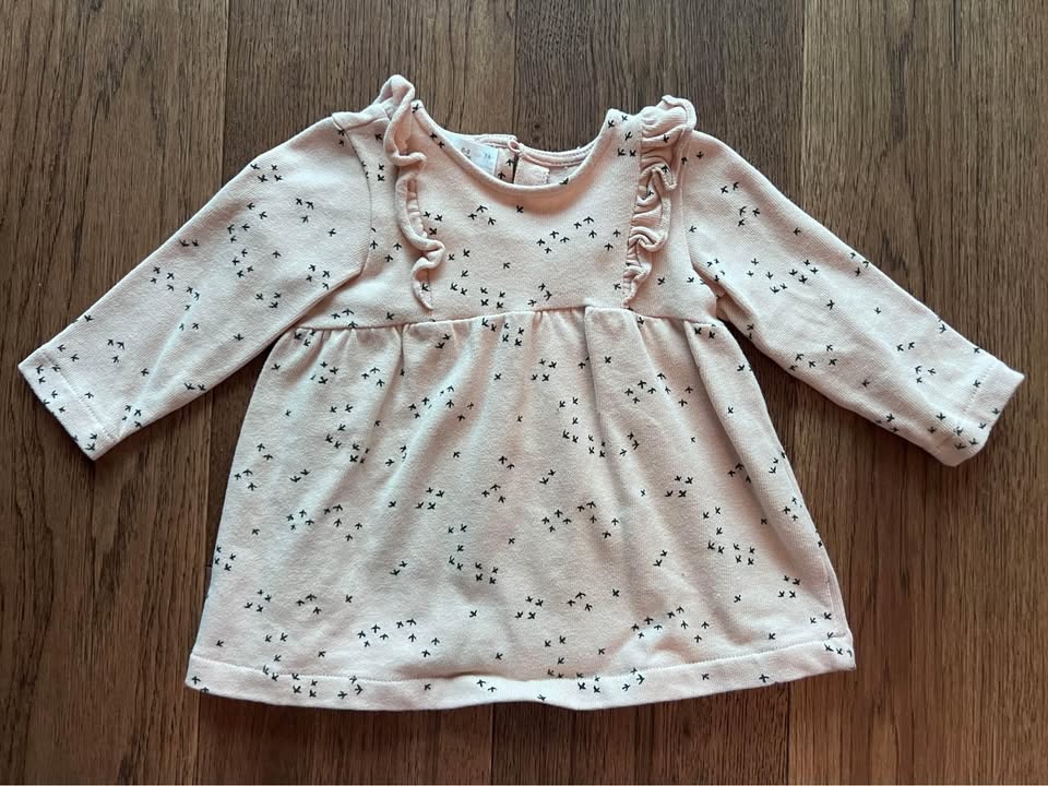 Spring baby girl clothes 6-9 month bundle - photo 3