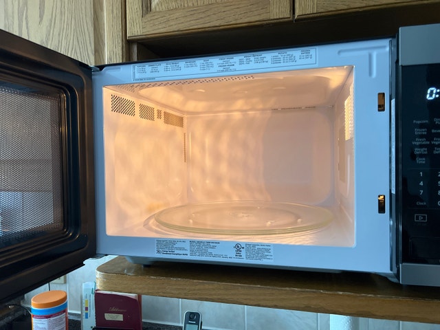 Whirlpool Microwave YWMC30516HZ0 - photo 2