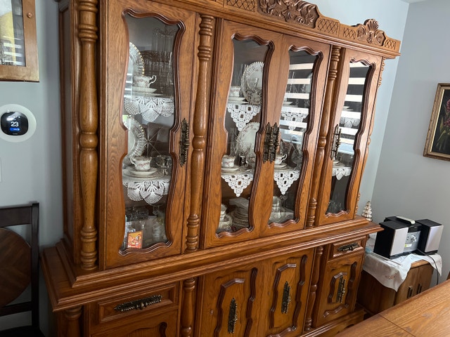 Oak Dining Room Set - photo 4