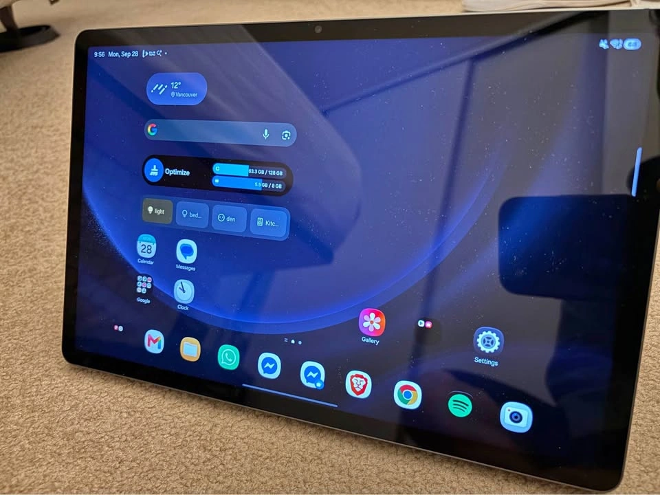 Samsung Galaxy Tab S9 FE+ 128GB with S-Pen and Case