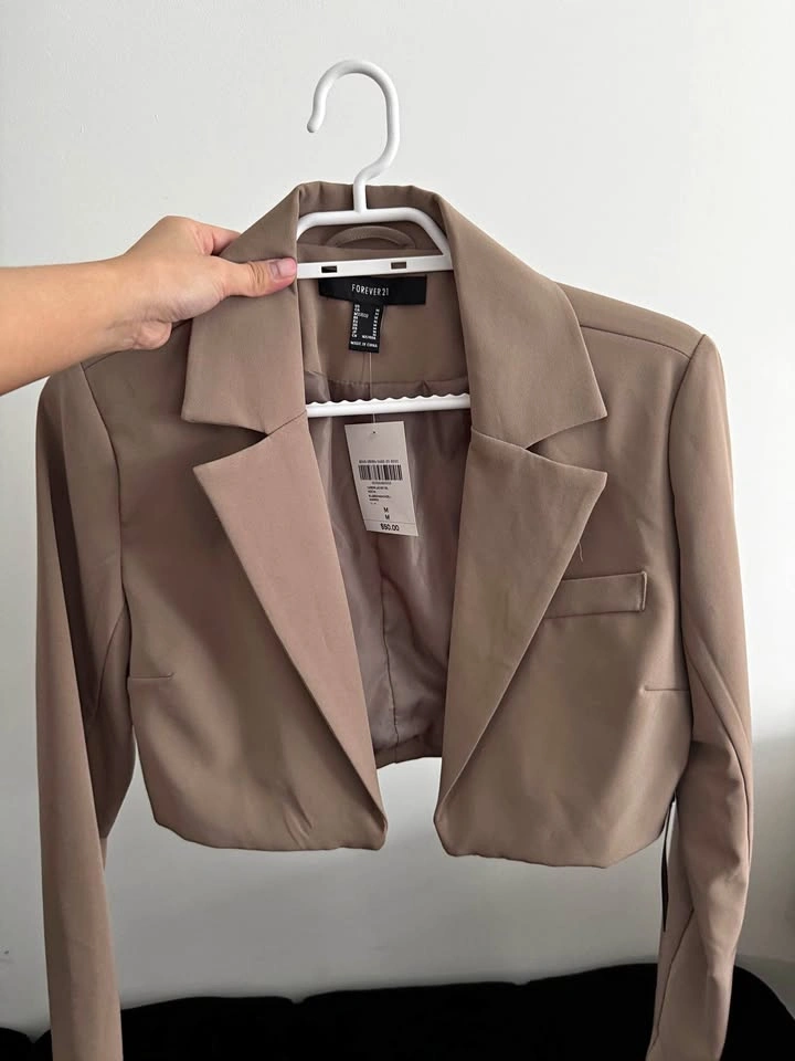 Forever 21 Cropped Blazer Size M
