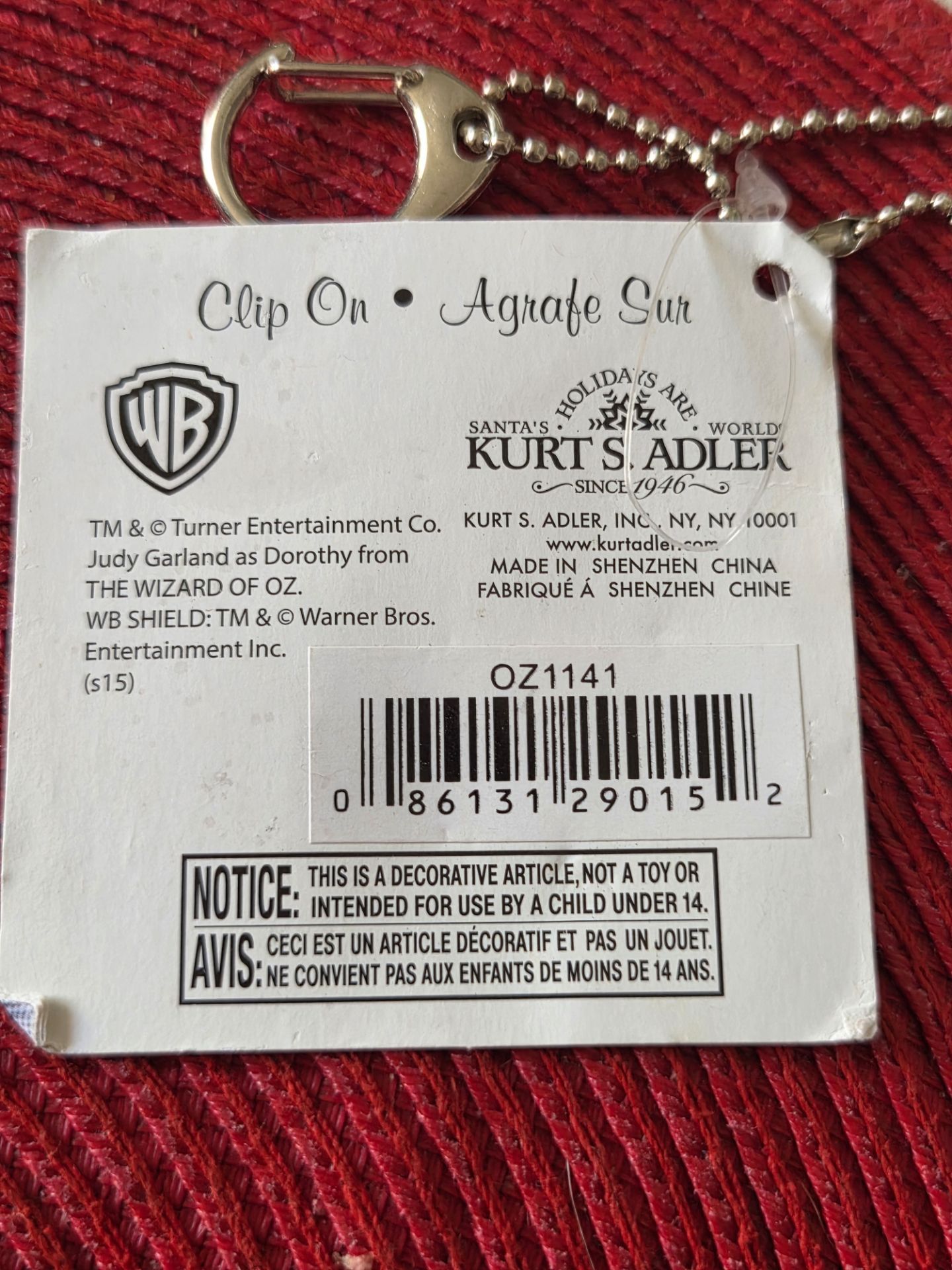 Wizard of Oz Dorothy Figure Keychain - photo 3