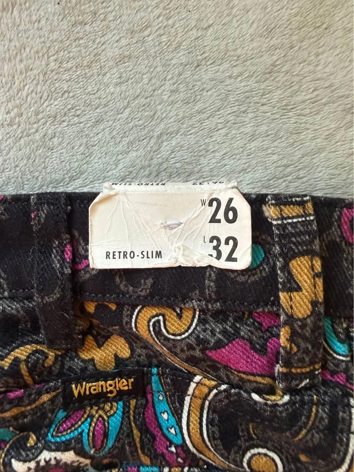 Wrangler Retro Slim 26 inch waist 32 inch length Paisley print - photo 2