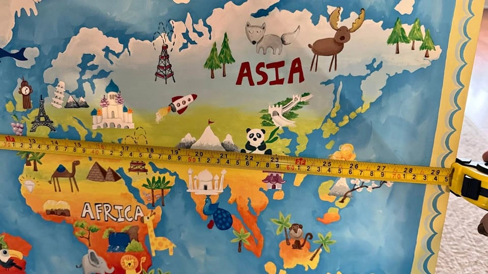 Kids bedroom world map picture - OBO