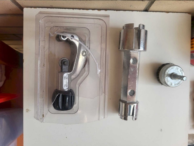 Plumbing Copper Tool Lot - RIDGID Pipe Cutter - photo 4