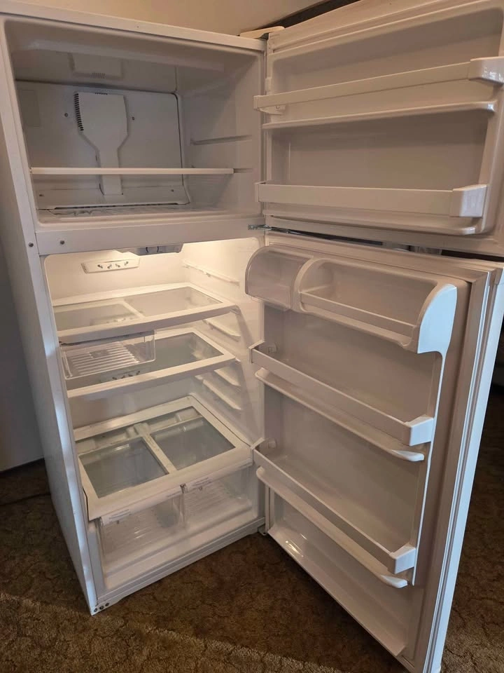 White Kenmore Refrigerator Delivery Available - photo 5