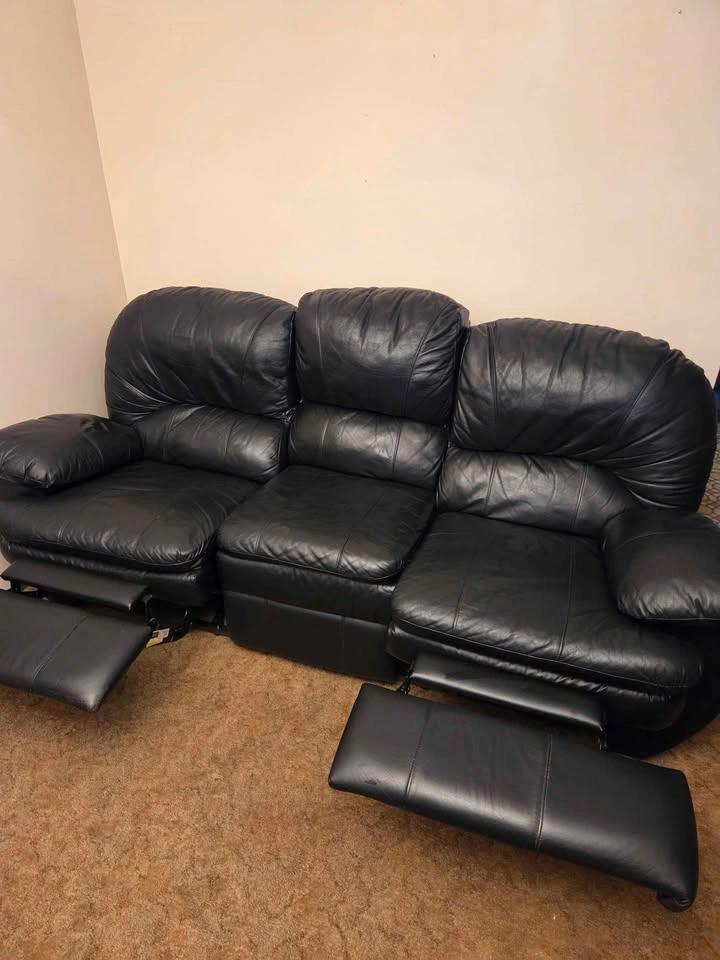 Black Leather Recliner Sofa Delivery Available - photo 2