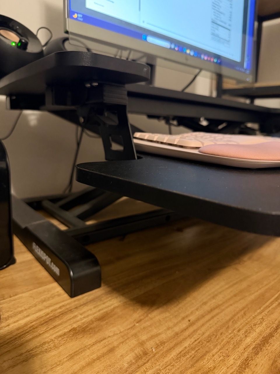 FLEXISPOT Stand Up Desk Converter (M7B) - photo 4