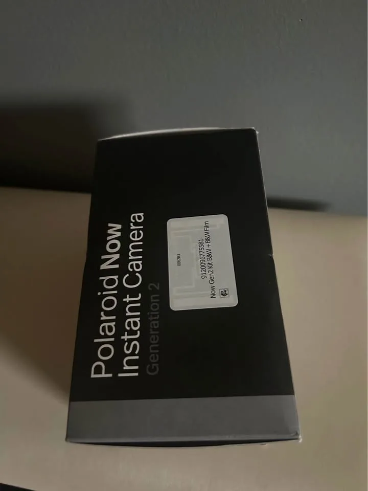 BRAND NEW Polaroid Now Camera (Gen 2) image indicator(6)