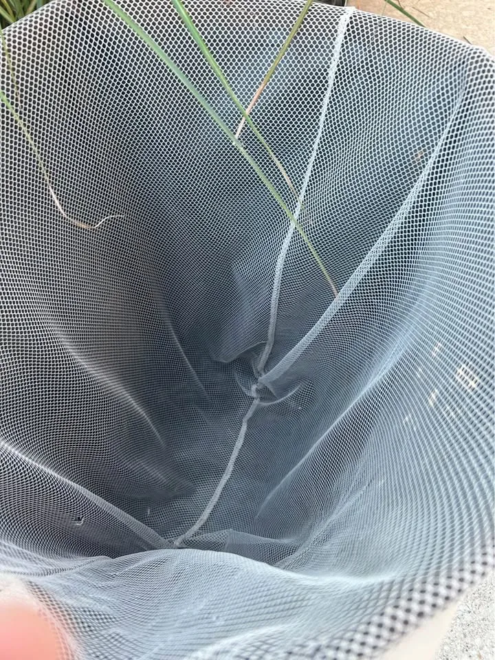 Standing Cloth Hamper image indicator(3)