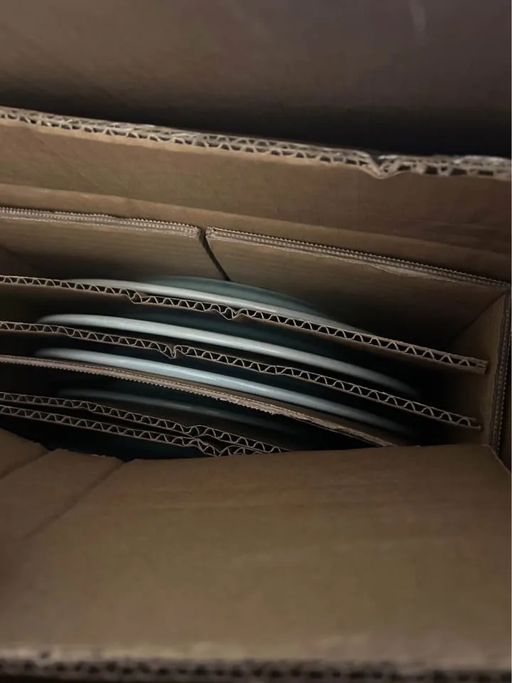 BRAND NEW Mint Green Dinnerware for 6 (18pcs) image indicator(7)