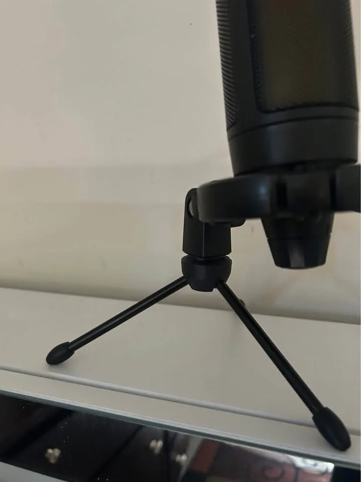 Microphone for Music or Podcasting image indicator(3)