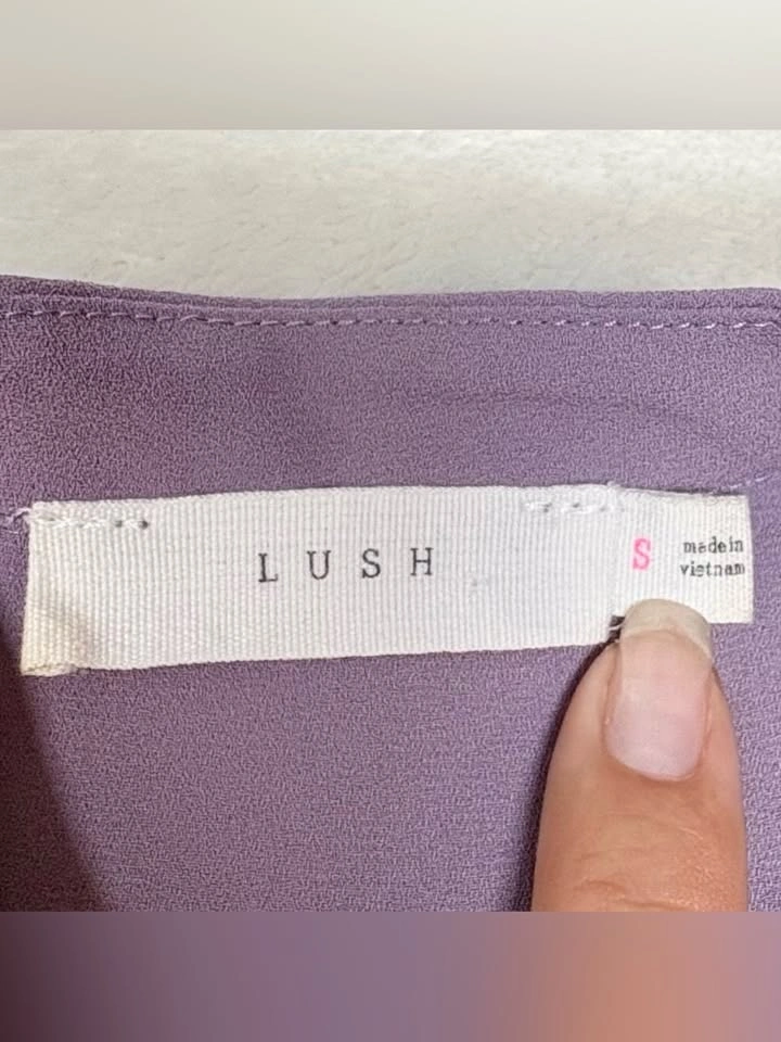 Lush Dusty Purple Sleeveless V Neck Collarless Blouse Size S - photo 4