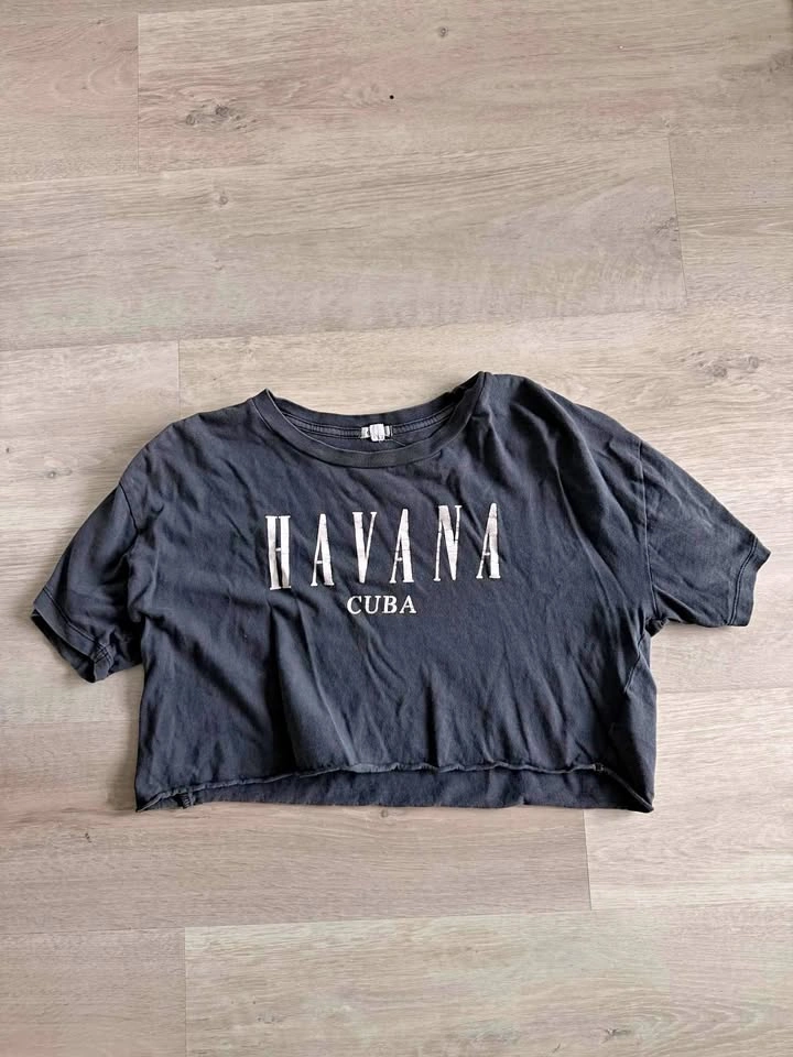 GARAGE Crop Top