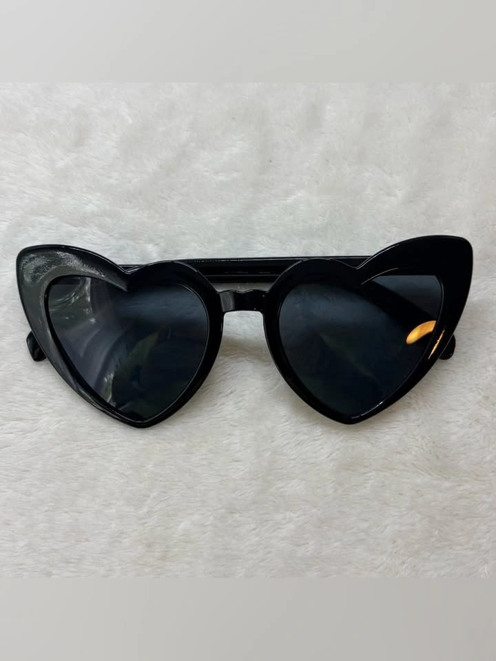 Black Heart Shaped Sunglasses Retro Oversized Tinted Sunnies - photo 2