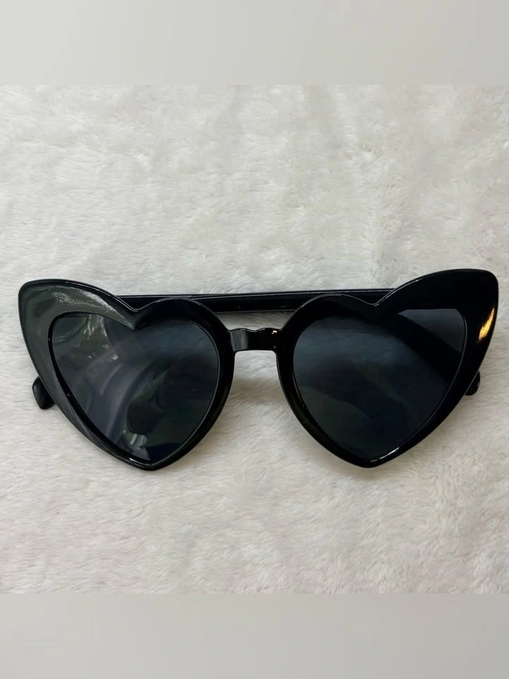Black Heart Shaped Sunglasses Retro Oversized Tinted Sunnies - photo 5