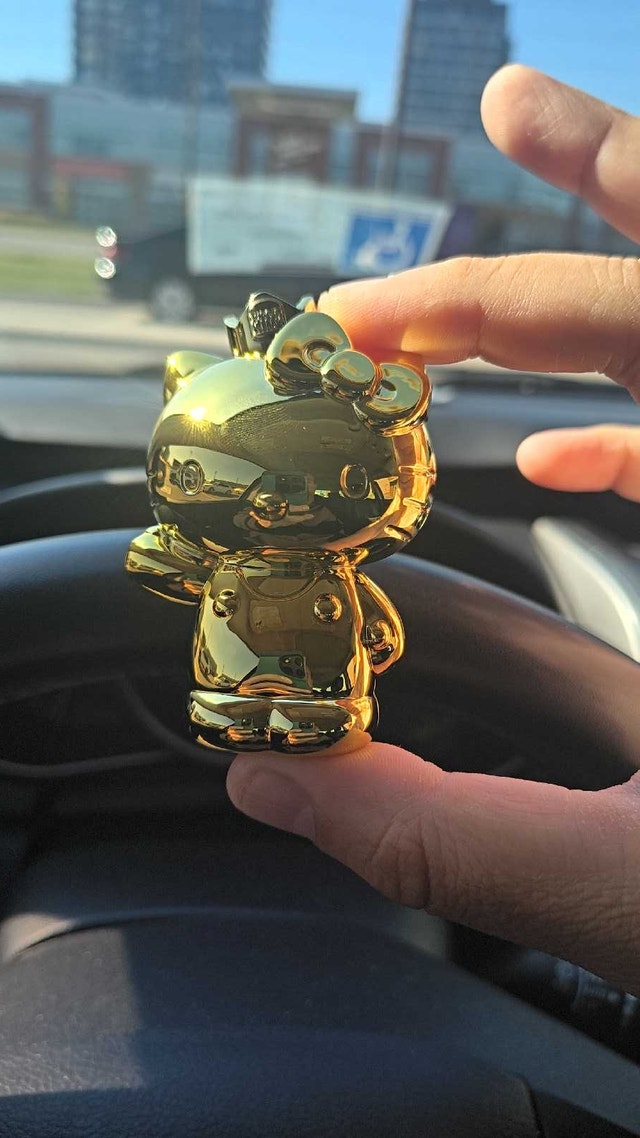 HELLO KITTY GOLD RARE