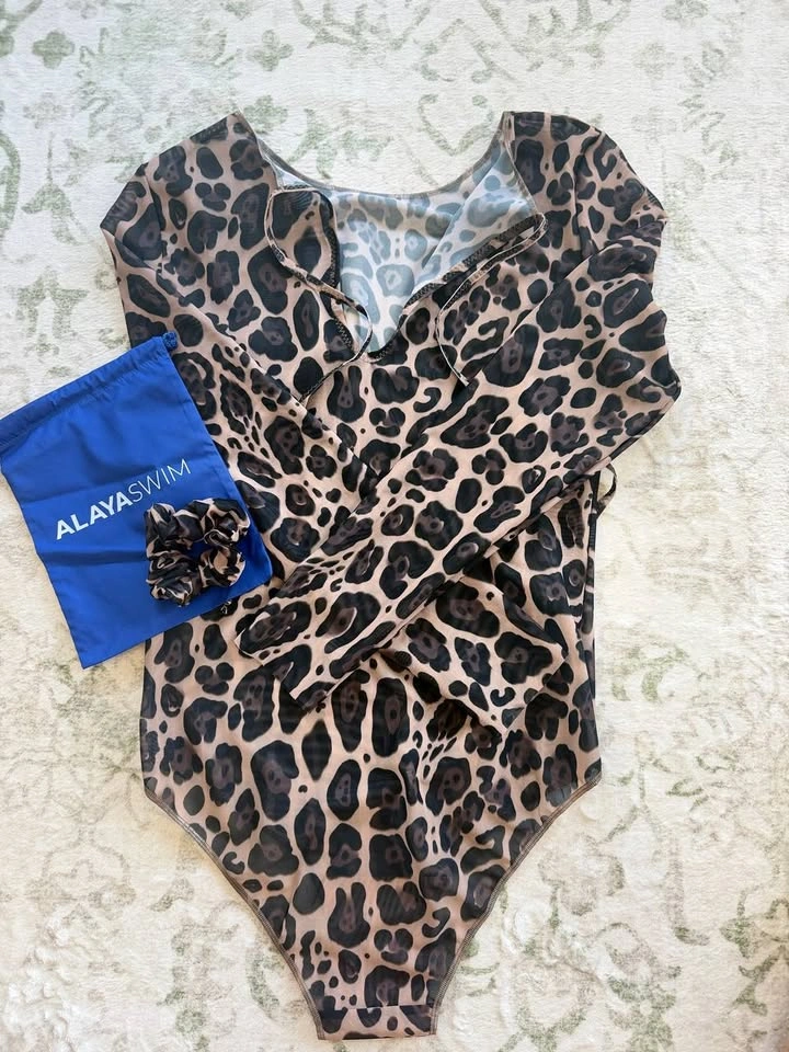 Alayaswim smart swimsuit provides UPF 35+ sun protection-Size M - photo 5