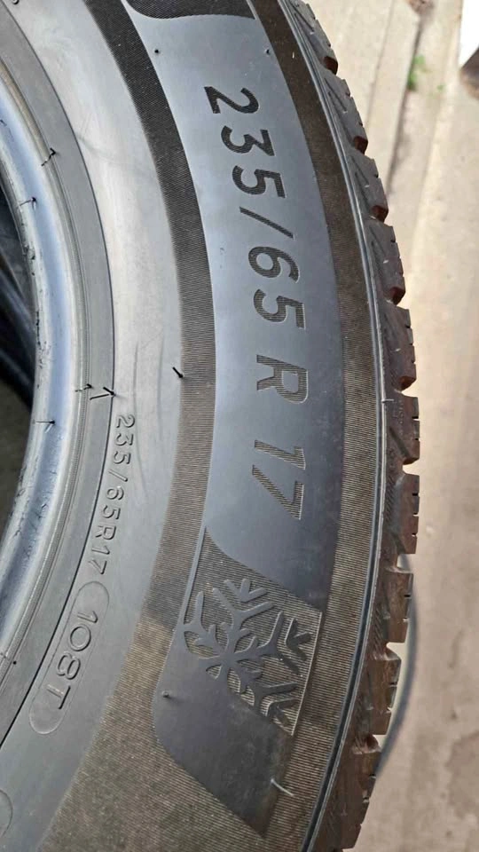 Michelin X-Ice Snow SUV 235/65R17 Tire