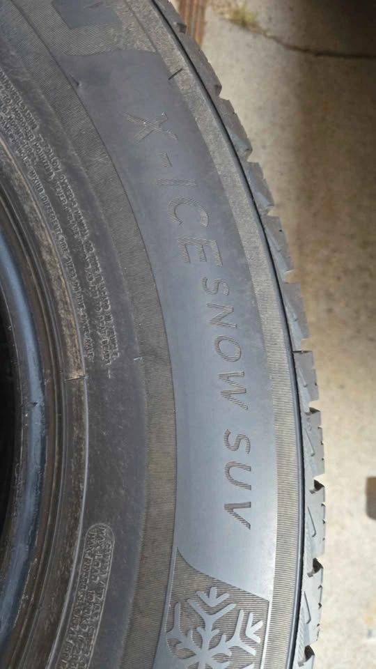 Michelin X-Ice Snow SUV 235/65R17 Tire - photo 3