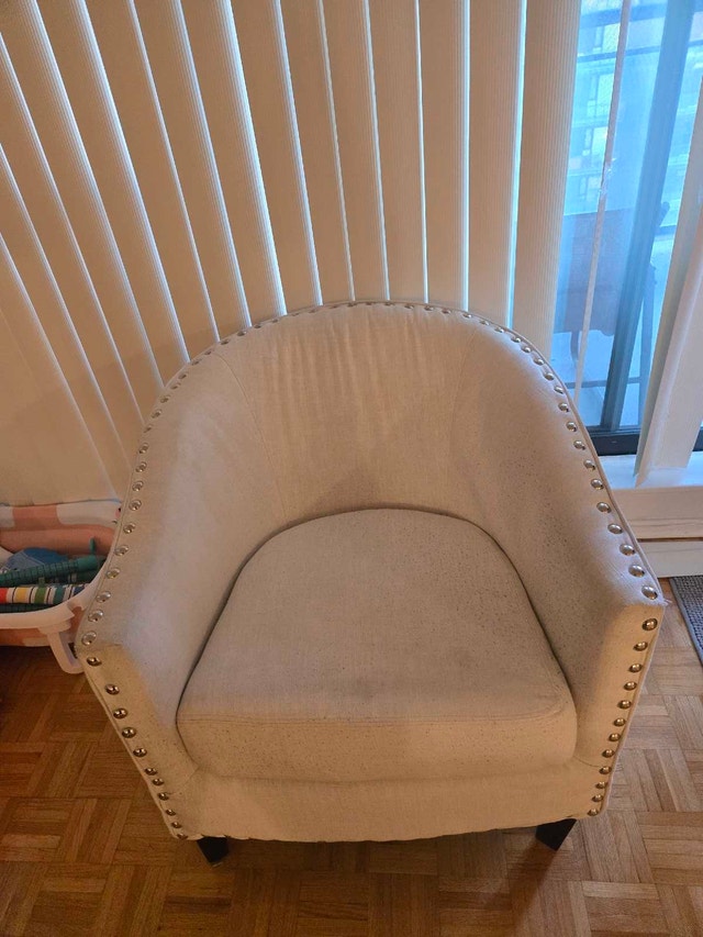 White Barrel Chair - photo 2