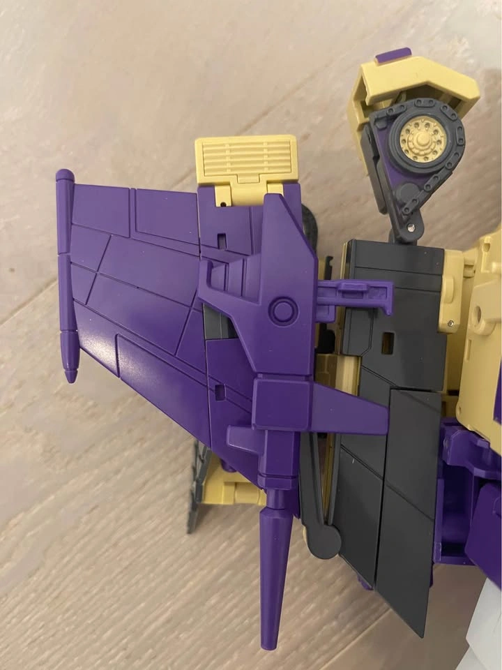 Transformers Star Toys ST-01 Commander Blitzwing - photo 4