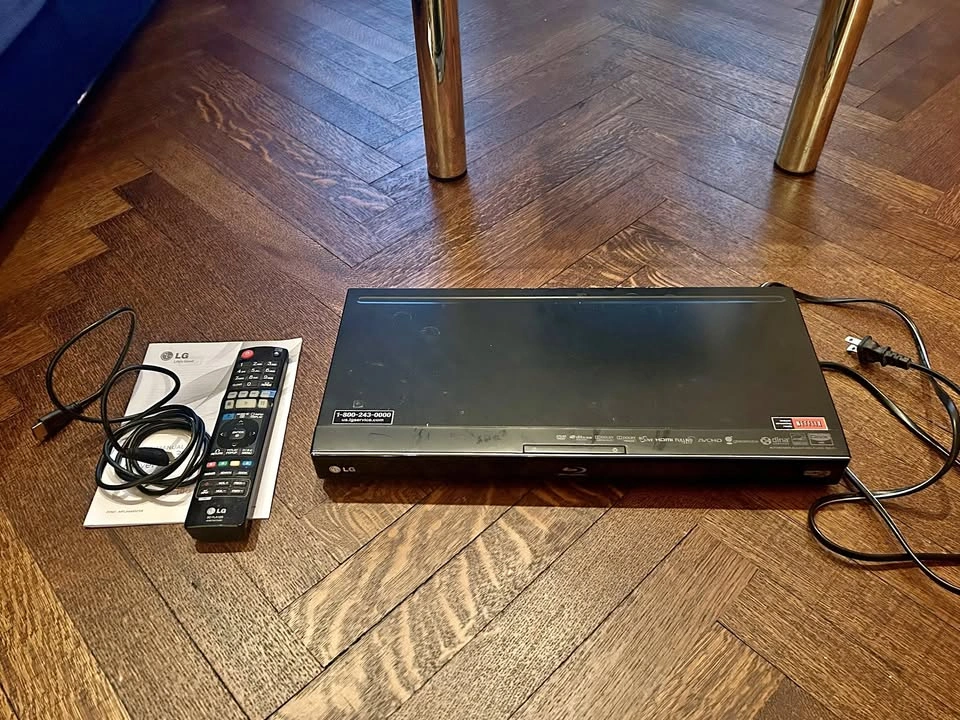 LG DVD Player With Remote, HDMI Cable, Power Cable