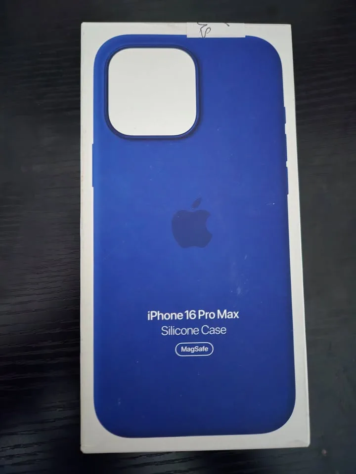 Apple MagSafe Silicone Case for iphone 16e & 16 Pro Max image indicator(3)