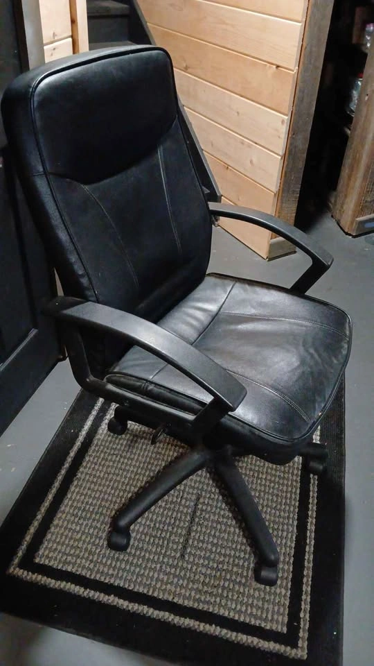 Office chair - photo 2