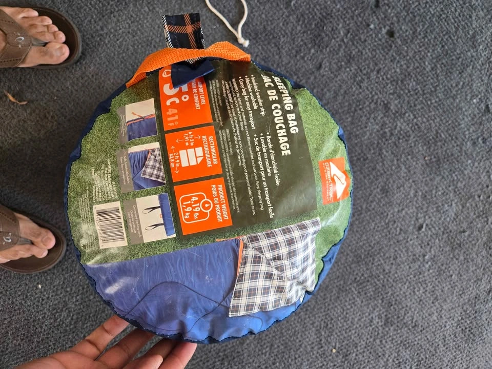 Complete Camping Bundle - 3 Tents, Canopy, 4 Sleeping Bags - photo 2