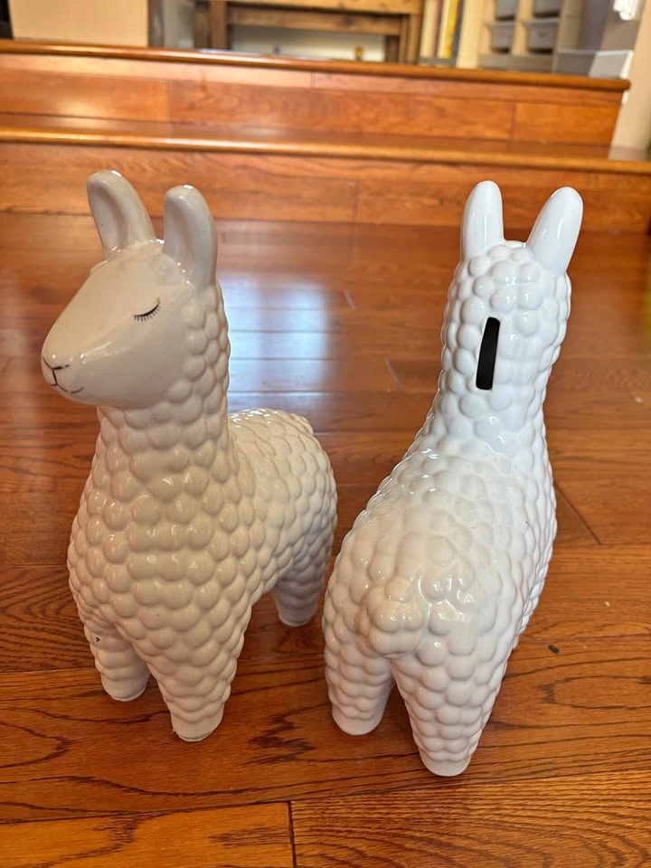 Lama piggy bank