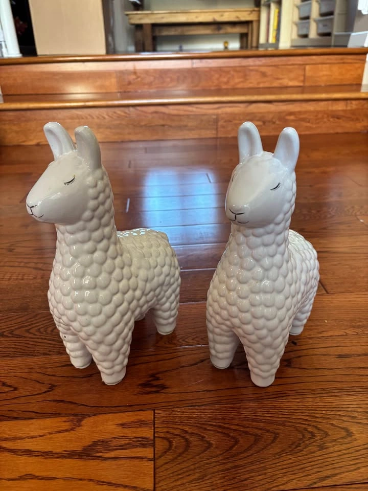 Lama piggy bank - photo 2